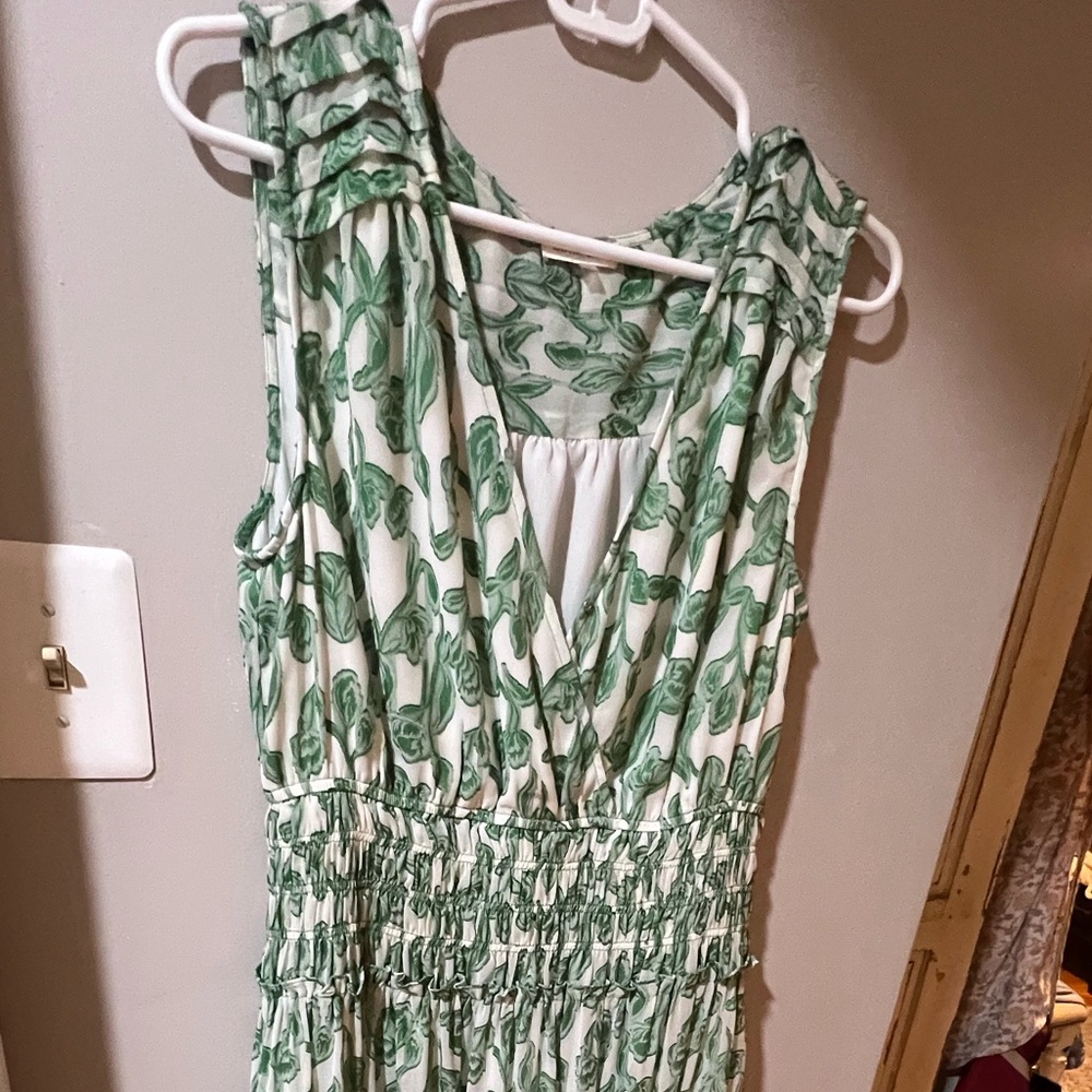 Olivia Grey Chic Green Leaf Print Maxi Dress